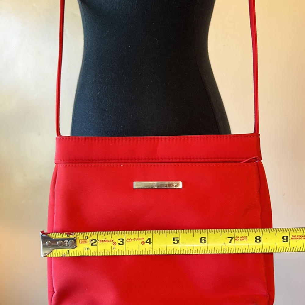 Amanda Smith Small Red Nylon Multi-pocket Crossbody Bag - Picture 9 of 12